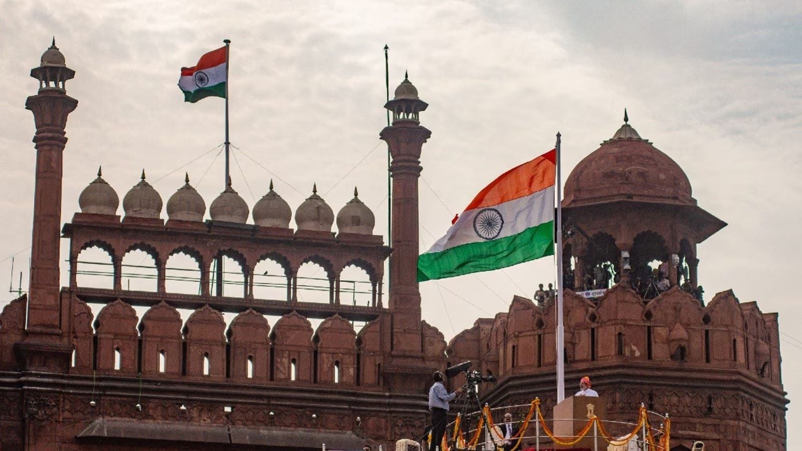 Republic Day 2026 | செங்கோட்டையின் உண்மையான நிறம் எது தெரியுமா...? தெரிஞ்சா ஆச்சரியப்படுவீங்க! | India News (இந்தியா செய்திகள்) - News18 தமிழ்