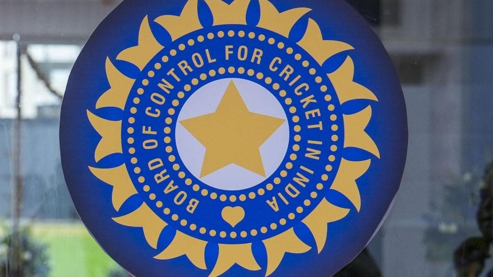 வீரர்கள் ஒப்பந்த முறையில் மெகா மாற்றம்! ஏ பிளஸ் பிரிவை நீக்கும் பிசிசிஐ.. விரைவில் அறிவிப்பு வெளியாகிறது.. | கிரிக்கெட் செய்திகள் - News18 தமிழ்