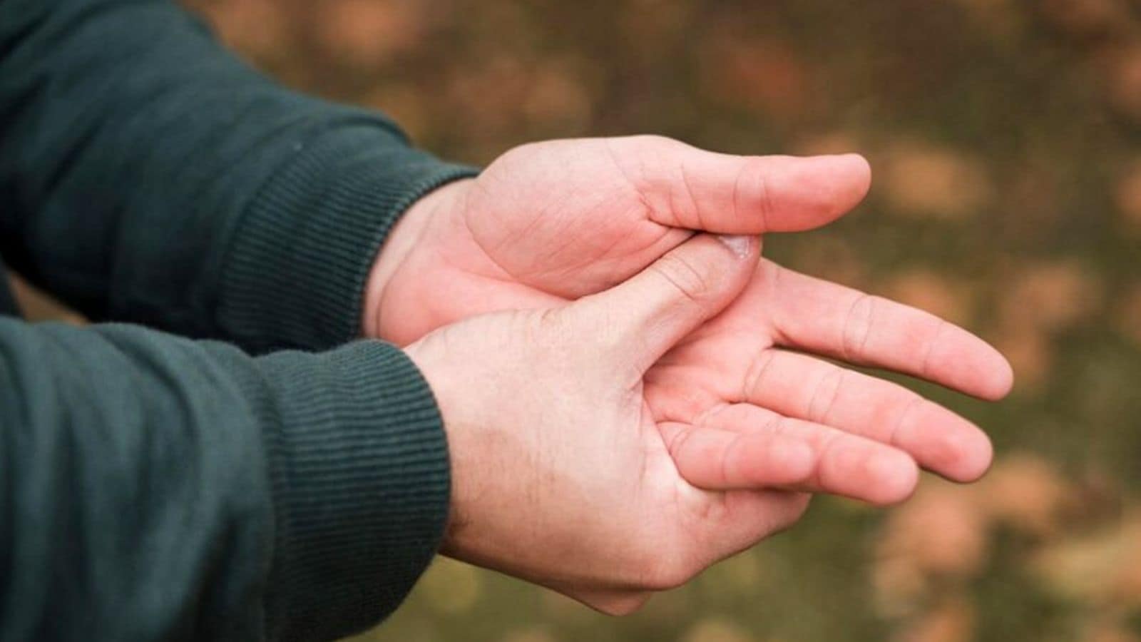 குளிர்காலத்தில் கை-கால்களில் வீக்கம் ஏற்பட என்ன காரணம்..? முன்னெச்சரிக்கை நடவடிக்கைகள்..! | Lifestyle News (வாழ்க்கை முறை செய்திகள்) - News18 தமிழ்