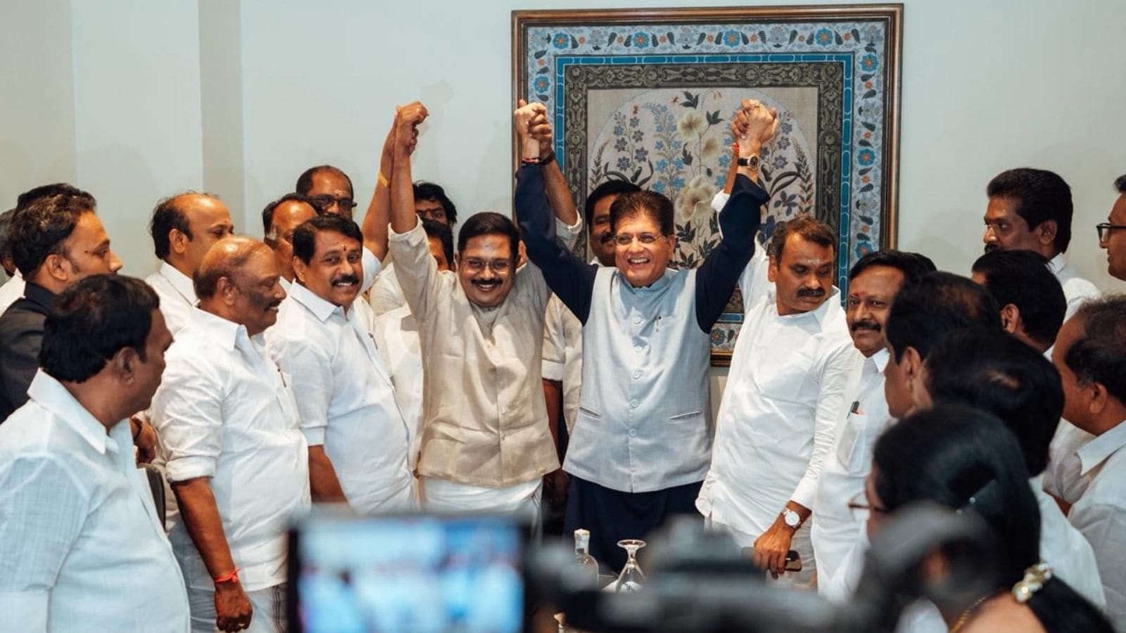 “தேசவிரோத திமுக கூட்டணி அரசை அகற்ற அனைவரும் ஒரே குடும்பமாக இணைந்துள்ளோம்” – பியூஷ் கோயல் | தமிழ்நாடு செய்திகள் (Tamil Nadu News) - News18 தமிழ்