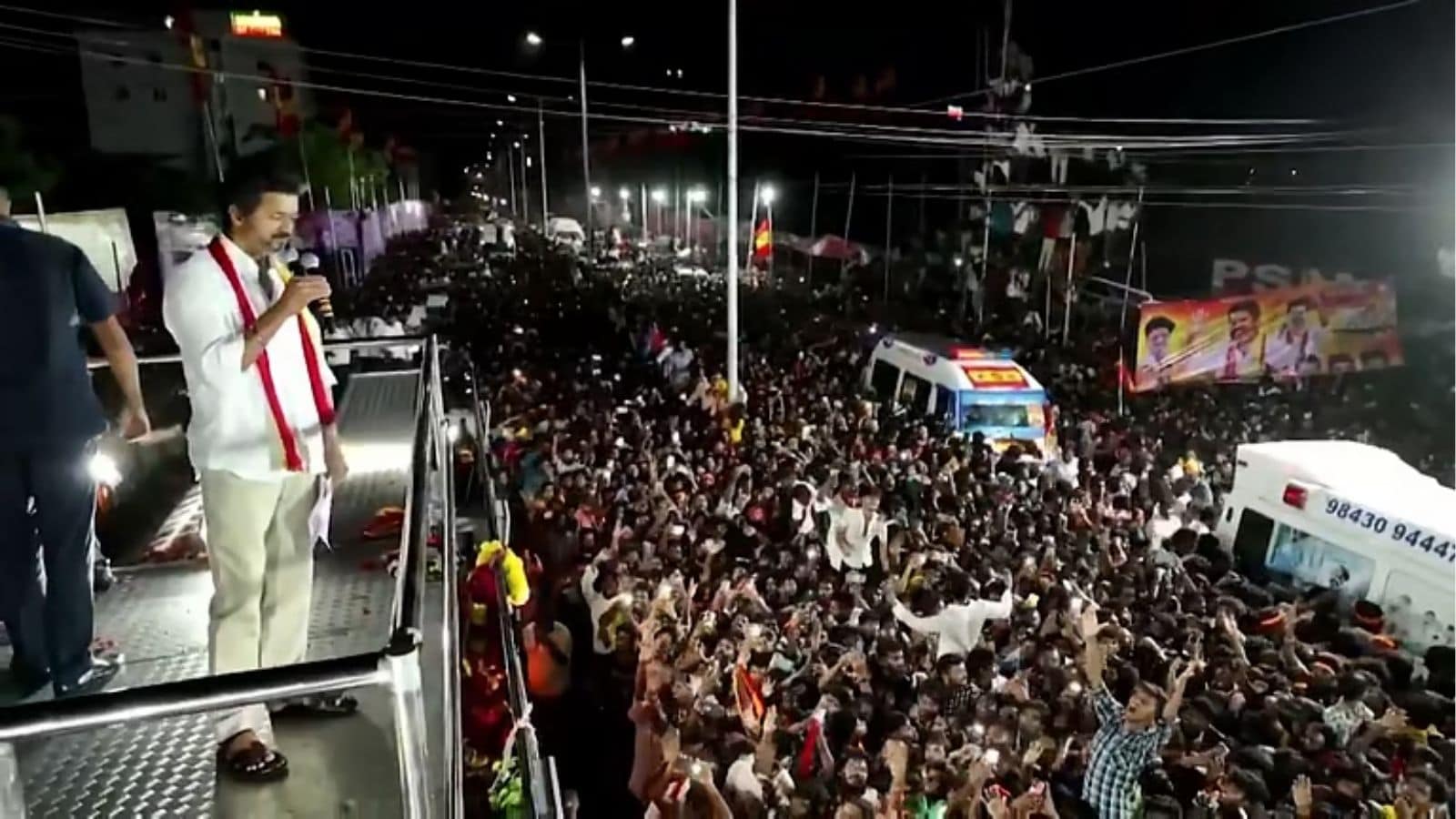 அரசியல் கட்சிகளின் ரோடு ஷோ வழிகாட்டு நெறிமுறைகளுக்கு எதிராக தவெக வழக்கு | தமிழ்நாடு செய்திகள் (Tamil Nadu News) - News18 தமிழ்