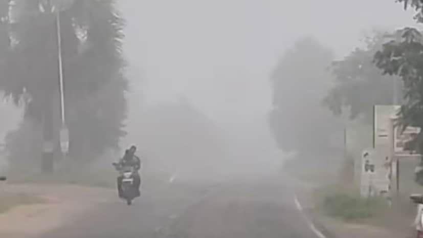  தமிழ்நாட்டில் வரும் 11ஆம் தேதி வரை வெப்பநிலை 2 டிகிரி செல்சியஸ் வரை உயரக்கூடும் என வானிலை ஆய்வு மையம் தெரிவித்துள்ளது. மேலும் திண்டுக்கல், சேலம் உள்ளிட்ட மாவட்டங்களில் பனிமூட்டம் நீட்டிக்கும் என்றும் தெரிவிக்கப்பட்டுள்ளது.