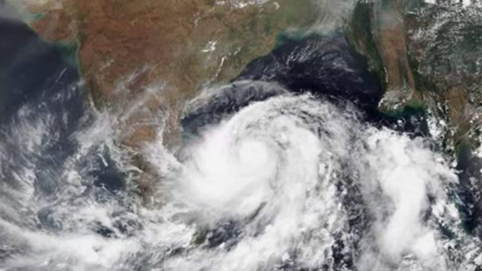 Weather | வங்கக்கடலில் 15ஆம் தேதி காற்றழுத்த தாழ்வு பகுதி உருவாக வாய்ப்பு.. வானிலை மையம் அப்டேட்! | தமிழ்நாடு செய்திகள் (Tamil Nadu News) - News18 தமிழ்