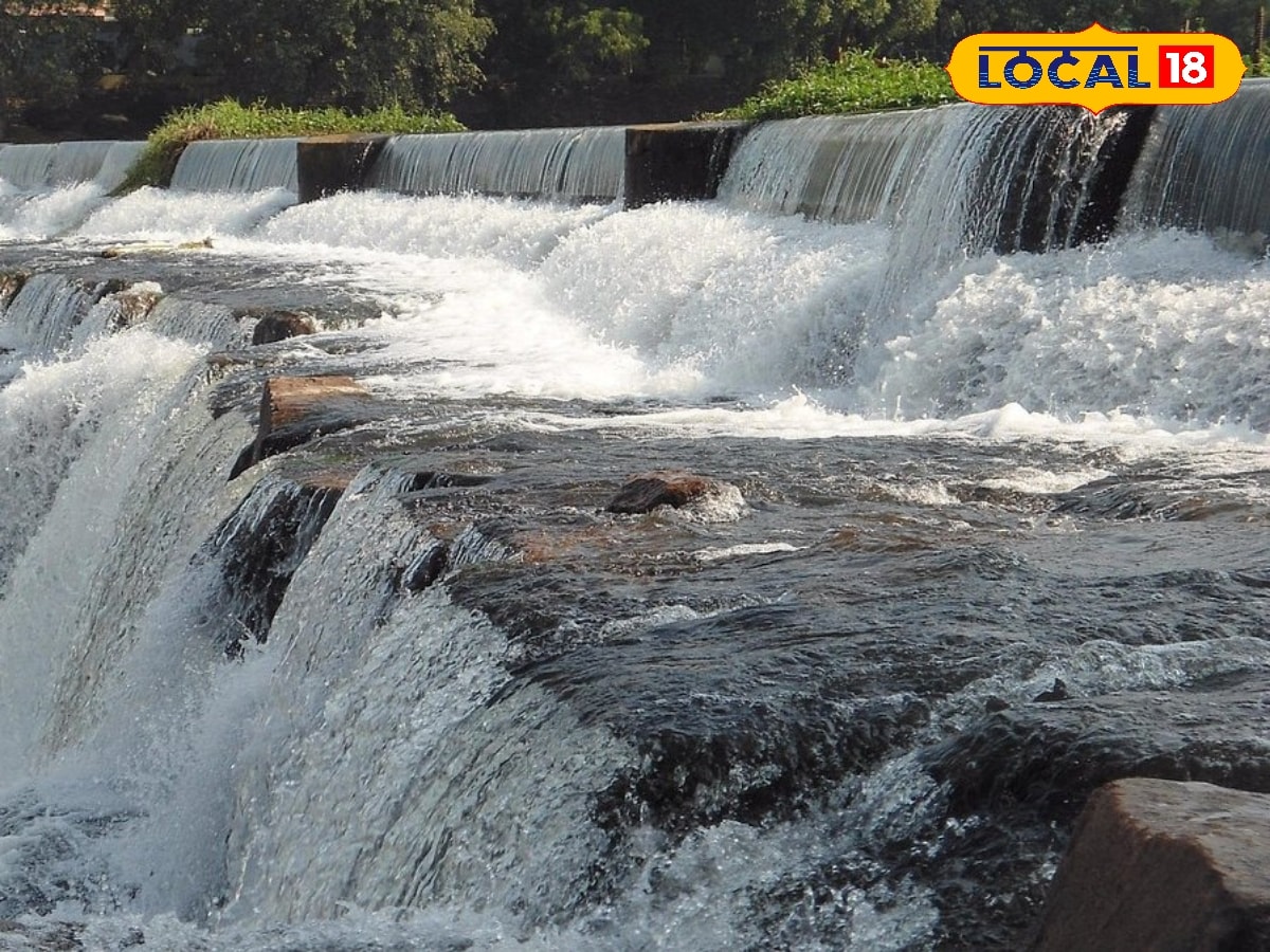 ரூ.5 போதும்... பரிசல், அருவி, சுட சுட மீன்வறுவல்.... ஜாலியா என்ஜாய் பண்ணலாம் ! | தமிழ்நாடு போட்டோகேலரி - News18 தமிழ்