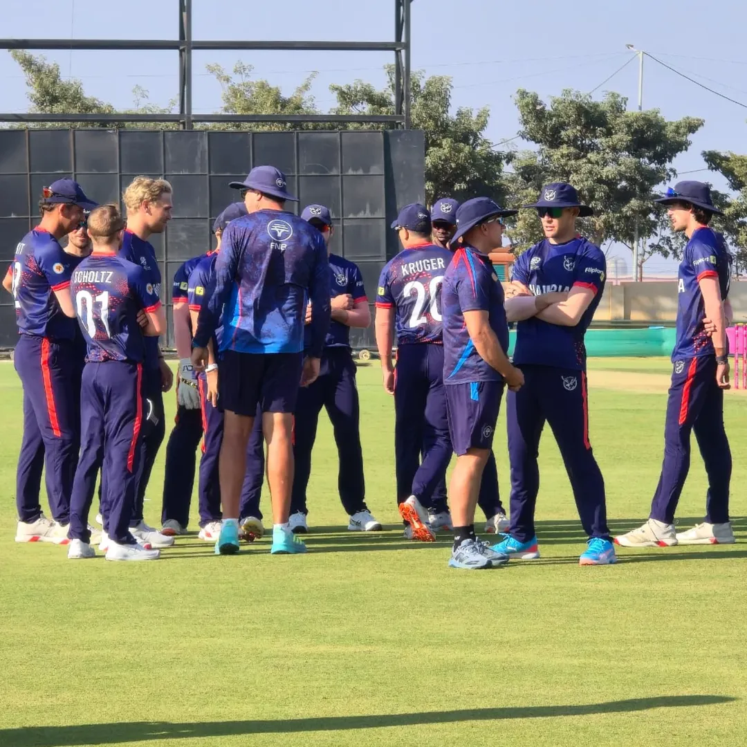  எனினும், இப்படியான சவால்கள் இருந்தாலும், தனது அணியின் தன்னம்பிக்கை குறையவில்லை என்று எராஸ்மஸ் தெரிவித்தார். அமெரிக்கா போன்ற சிறிய அணிகளின் சமீபத்திய வெற்றிகளை முன்னுதாரணமாகக் கொண்டு, நமீபியா தனது முழு பலத்துடன் போராடும் என்று அவர் கூறினார். அதில், "நாங்கள் மைதானத்திற்குச் சென்று எங்களுக்கே உரிய பாணியில் போராடுவோம். எதிரணி வலிமையானது என்றோ, மைதானத்தில் இருக்கும் கூட்டத்தைப் பார்த்தோ நாங்கள் பயப்பட மாட்டோம். தற்போதைய தருணத்தில் கவனம் செலுத்தி விளையாடினால் வெற்றி நிச்சயம்." என எராஸ்மஸ் நம்பிக்கை தெரிவித்தார்.