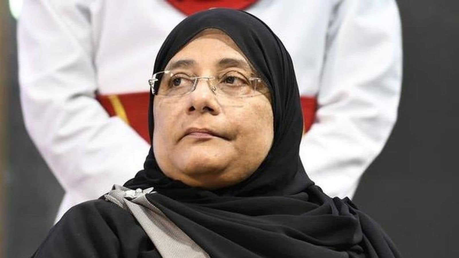 Nilofar Kapil | திமுகவில் இணைகிறார் அதிமுக முன்னாள் அமைச்சர்  நிலோபர் கபில் - பின்னணி என்ன? | தமிழ்நாடு செய்திகள் (Tamil Nadu News) - News18 தமிழ்