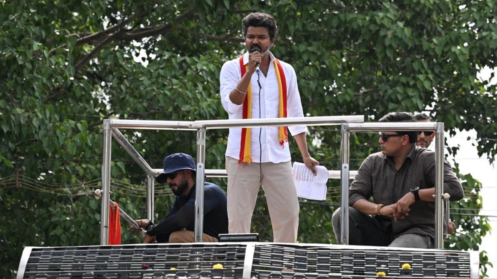 2016ல் ஜெயலலிதா சென்ற அதே இடம்... தவெக விஜய் மீண்டும் மக்கள் சந்திப்பு பயணம் - அனுமதி கோரி மனு! | TVK Vijay | தமிழ்நாடு செய்திகள் (Tamil Nadu News) - News18 தமிழ்