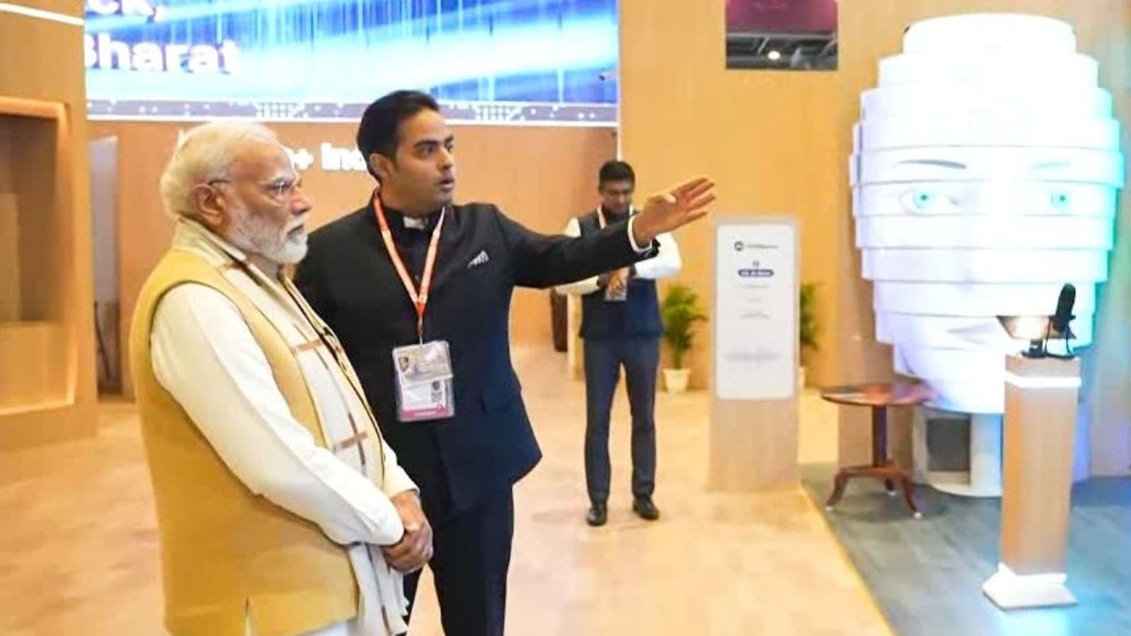 இந்திய AI உச்சிமாநாடு 2026: ஆகாஷ் அம்பானியுடன் ஜியோவின் AI திட்டங்கள் குறித்து பிரதமர் மோடி ஆலோசனை.. | Technology News (தொழில்நுட்ப செய்திகள்) - News18 தமிழ்