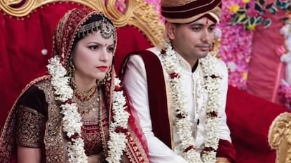 போலீஸ் அதிகாரியின் மனைவி மர்ம மரணம்