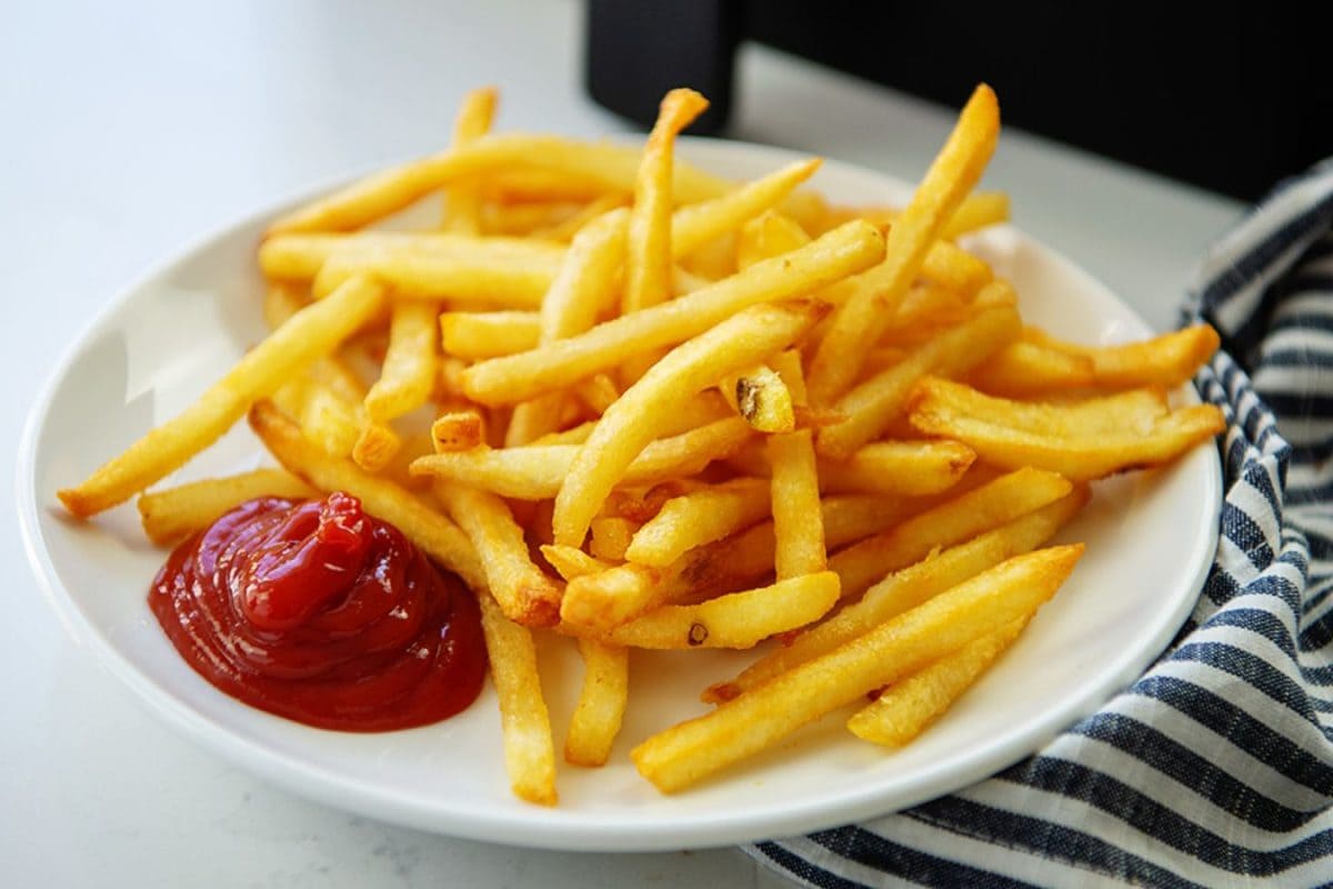 கடைகளைப்போல் வீட்டில் செய்யும் பிரஞ்சு ஃபிரைஸ் மொறுமொறுப்பாக வரலையா..? இந்த டிப்ஸ் டிரை பண்ணுங்க..!