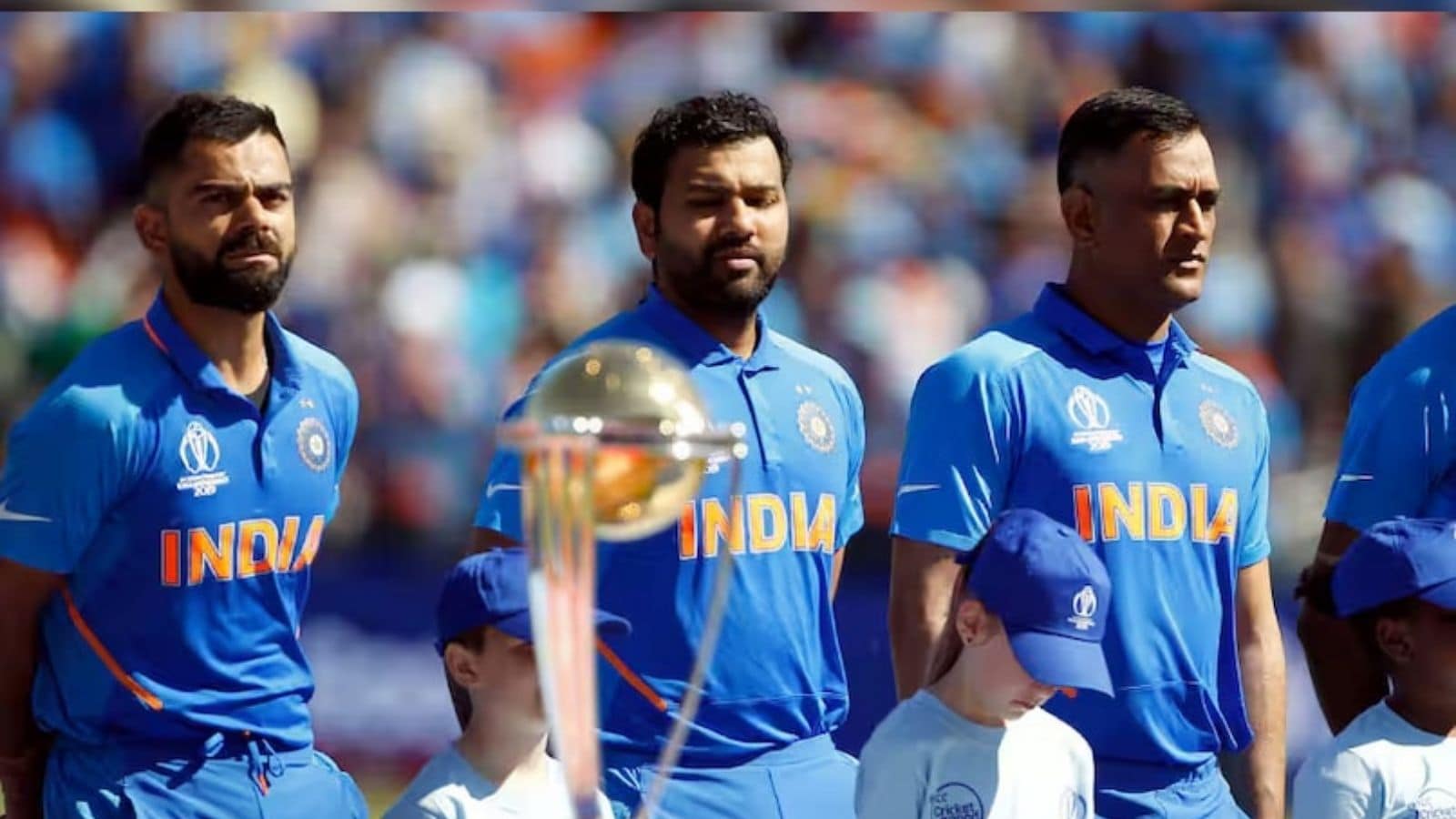 விராட் கோலி, ரோஹித் சர்மாவுக்கு ஆதரவு தெரிவித்த எம்.எஸ். தோனி.. என்ன சொன்னார் தெரியுமா? | கிரிக்கெட் செய்திகள் - News18 தமிழ்