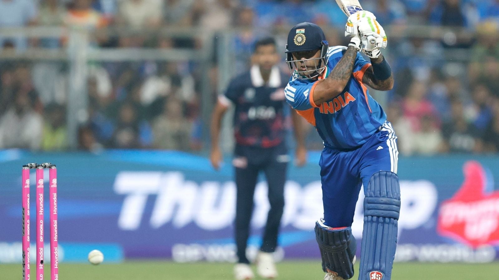 சூர்ய குமாரின் அரை சதத்தால் கம்பேக் கொடுத்த இந்திய அணி.. அமெரிக்காவுக்கு எதிராக 161 ரன்கள் குவிப்பு | கிரிக்கெட் செய்திகள் - News18 தமிழ்