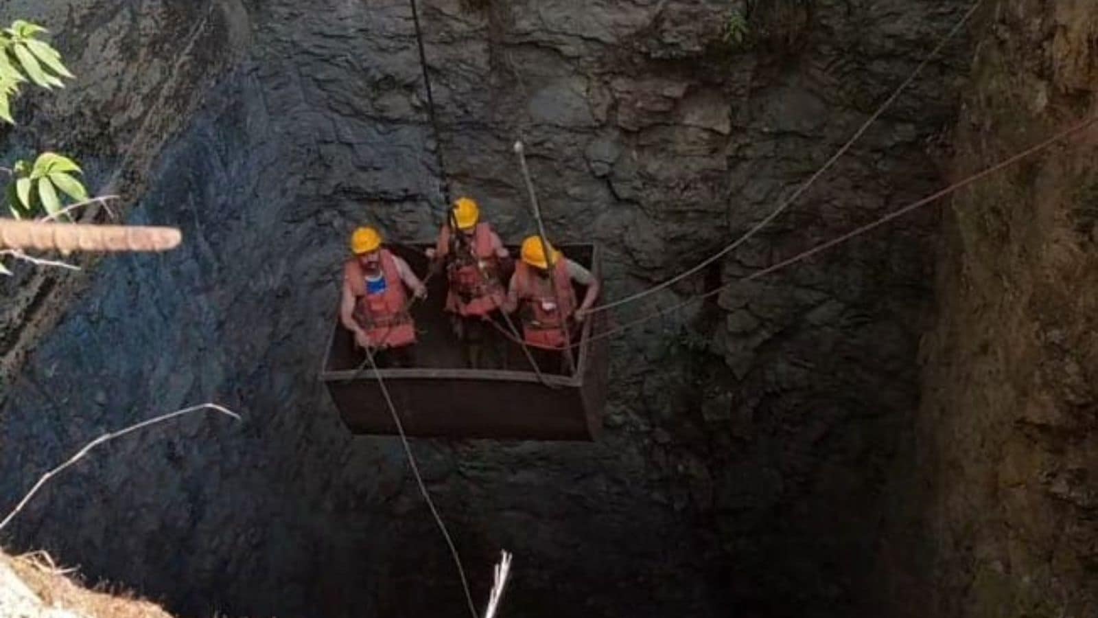 மேகாலயா நிலக்கரி சுரங்கத்தில் பயங்கர வெடிவிபத்து; 16 பேர் பரிதாப பலி | India News (இந்தியா செய்திகள்) - News18 தமிழ்