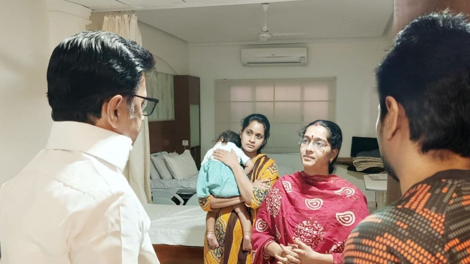 மருத்துவமனையில் எச். ராஜா; நேரில் சந்தித்து நலம் விசாரித்த முதலமைச்சர் மு.க. ஸ்டாலின் | தமிழ்நாடு செய்திகள் (Tamil Nadu News) - News18 தமிழ்