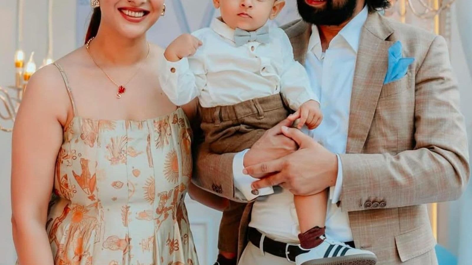 Actor | அப்பா கிறிஸ்தவர்.. அம்மா சீக்கியர்.. அண்ணன் முஸ்லிம்.. யார் இந்த இந்து ஹீரோ தெரியுமா? | பொழுதுபோக்கு போட்டோகேலரி - News18 தமிழ்