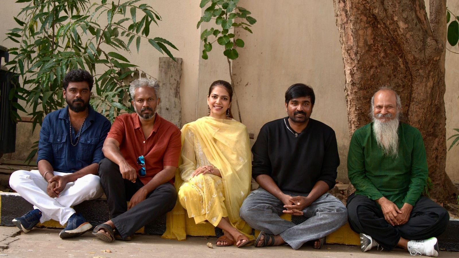 தியாகராஜன் குமாரராஜாவின் ‘பாக்கெட் நாவல்’ படப்பிடிப்பு தொடக்கம்.. புகைப்படங்கள் வைரல்! | பொழுதுபோக்கு செய்திகள் - News18 தமிழ்