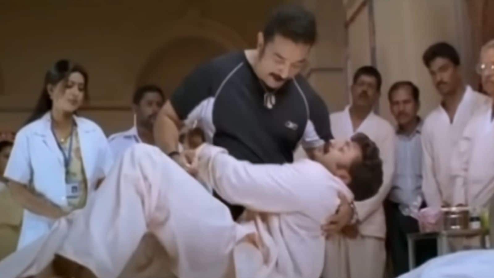 ‘வசூல் ராஜா’ பட நடிகருக்கு சிக்கல்.. ரூ.39 லட்ச மதிப்பிலான சொத்துகள் முடக்கம்.. பின்னணி என்ன?  | பொழுதுபோக்கு போட்டோகேலரி - News18 தமிழ்