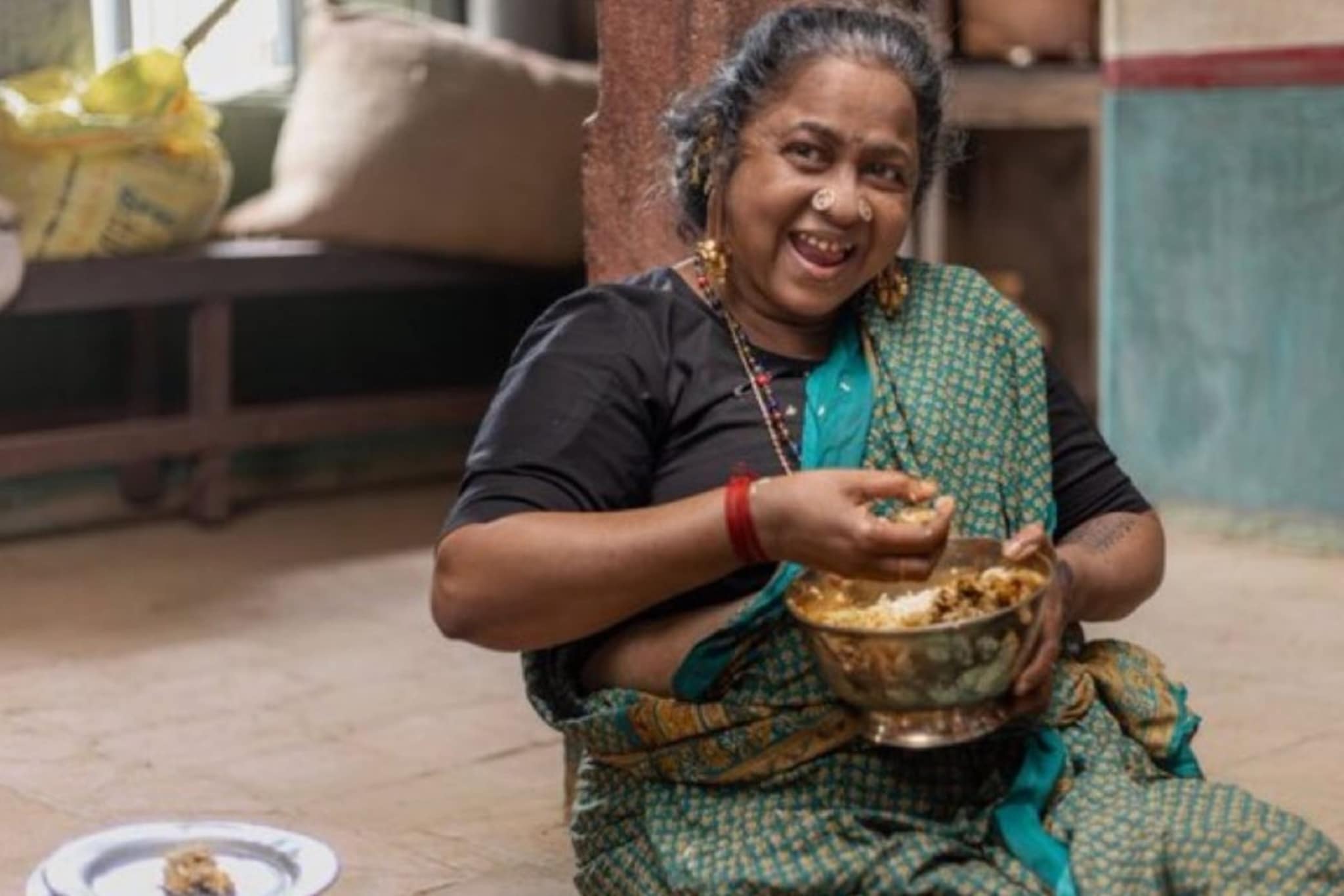 அ.குமரேசன் எழுதிய ராதிகாவின் "தாய் கிழவி" தமிழ் திரைப்பட விமர்சனம் | Tamil Cinema Reviews | Thaai Kizhavi Kollywood Movies Review in Tamil - www.bookday.in