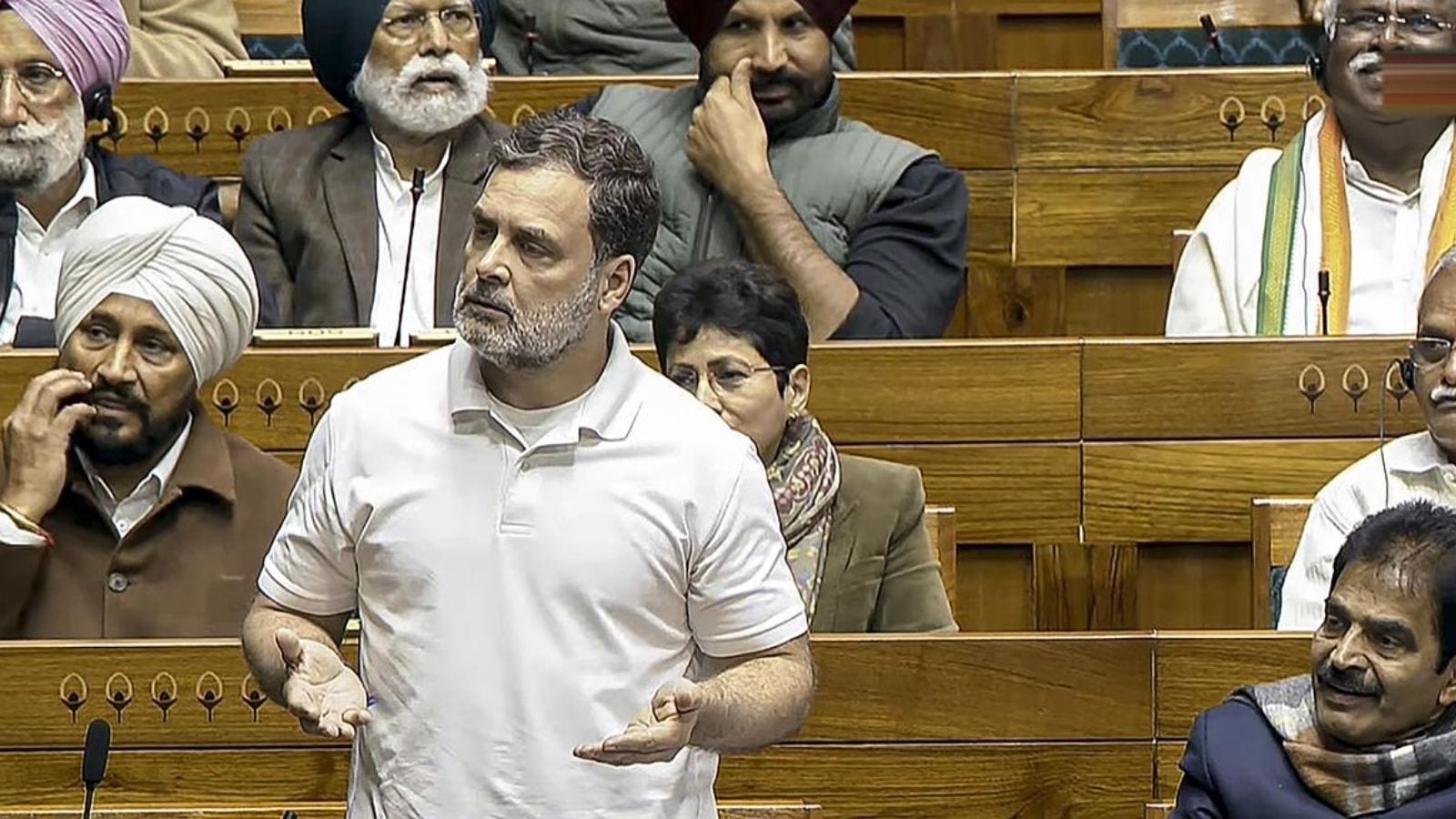 “தேர்தலில் போட்டியிட ராகுல் காந்திக்கு வாழ்நாள் தடை…” – நாடாளுமன்றத்தில் தீர்மானம் கொண்டுவந்த எம்.பி. | India News (இந்தியா செய்திகள்) - News18 தமிழ்