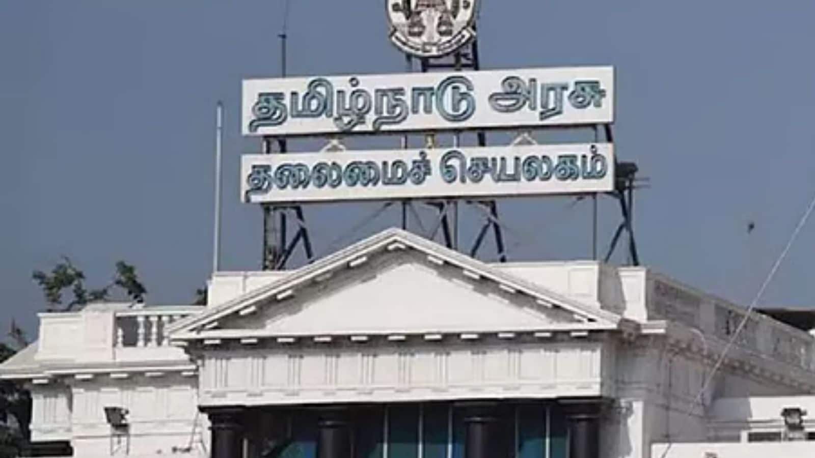 அரசு ஊழியர்களுக்கான மருத்துவ காப்பீடு திட்டம்... இன்சூரன்ஸ் நிறுவனத்துக்கு பறந்த அதிரடி உத்தரவு | தமிழ்நாடு போட்டோகேலரி - News18 தமிழ்