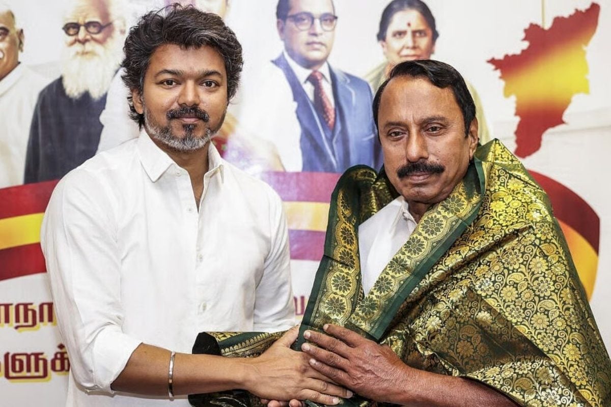 கரூர் விவகாரம் சூழ்ச்சியா? - நீதிமன்றத்தில் விஜய் மௌனம் காப்பது ஏன்? செங்கோட்டையன்  அதிரடி விளக்கம்!