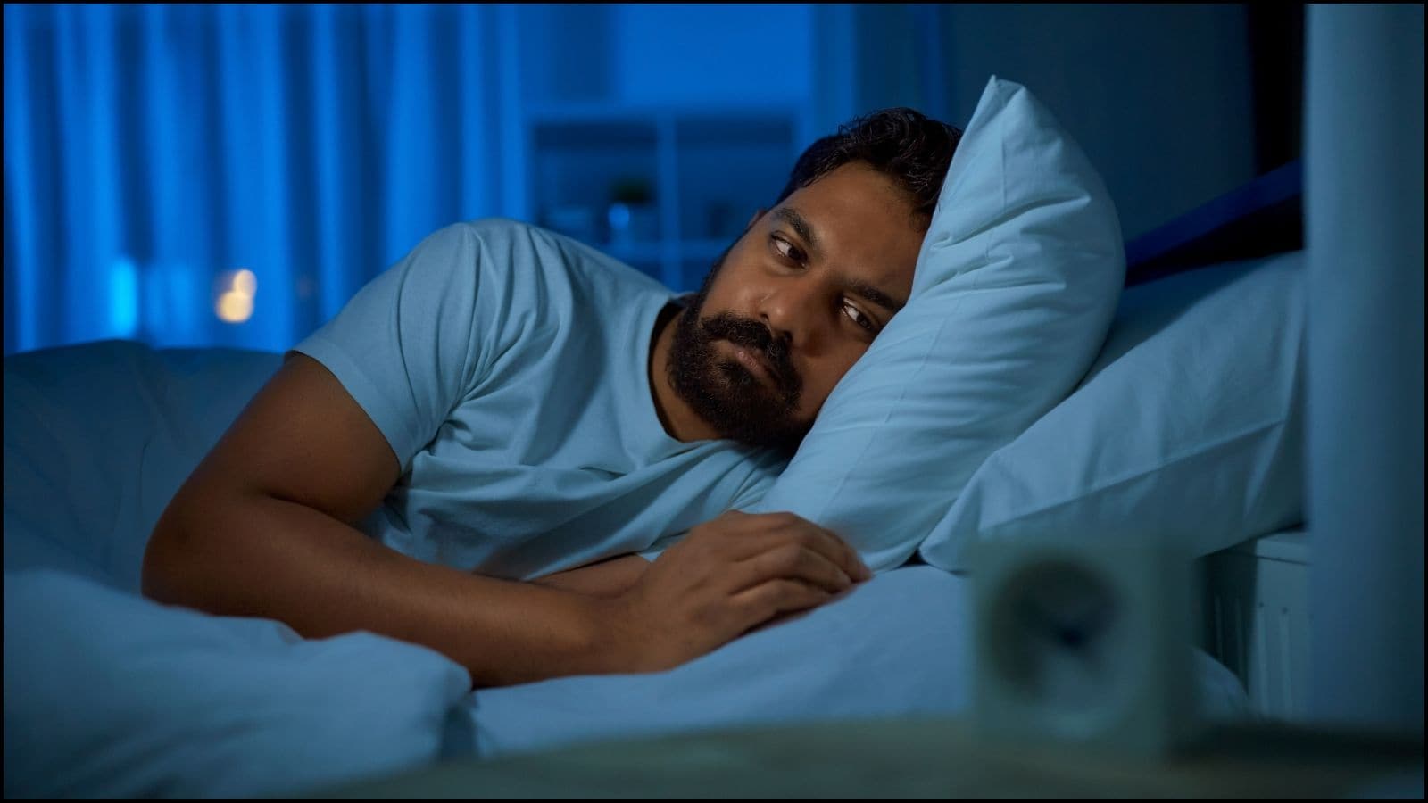 Sleep | புரண்டு புரண்டு படுத்தாலும் தூக்கமே வரவில்லையா? படுத்தவுடன் தூங்க இதை கண்டிப்பா தெரிஞ்சுக்கோங்க! | லைப்ஸ்டைல் போட்டோகேலரி - News18 தமிழ்