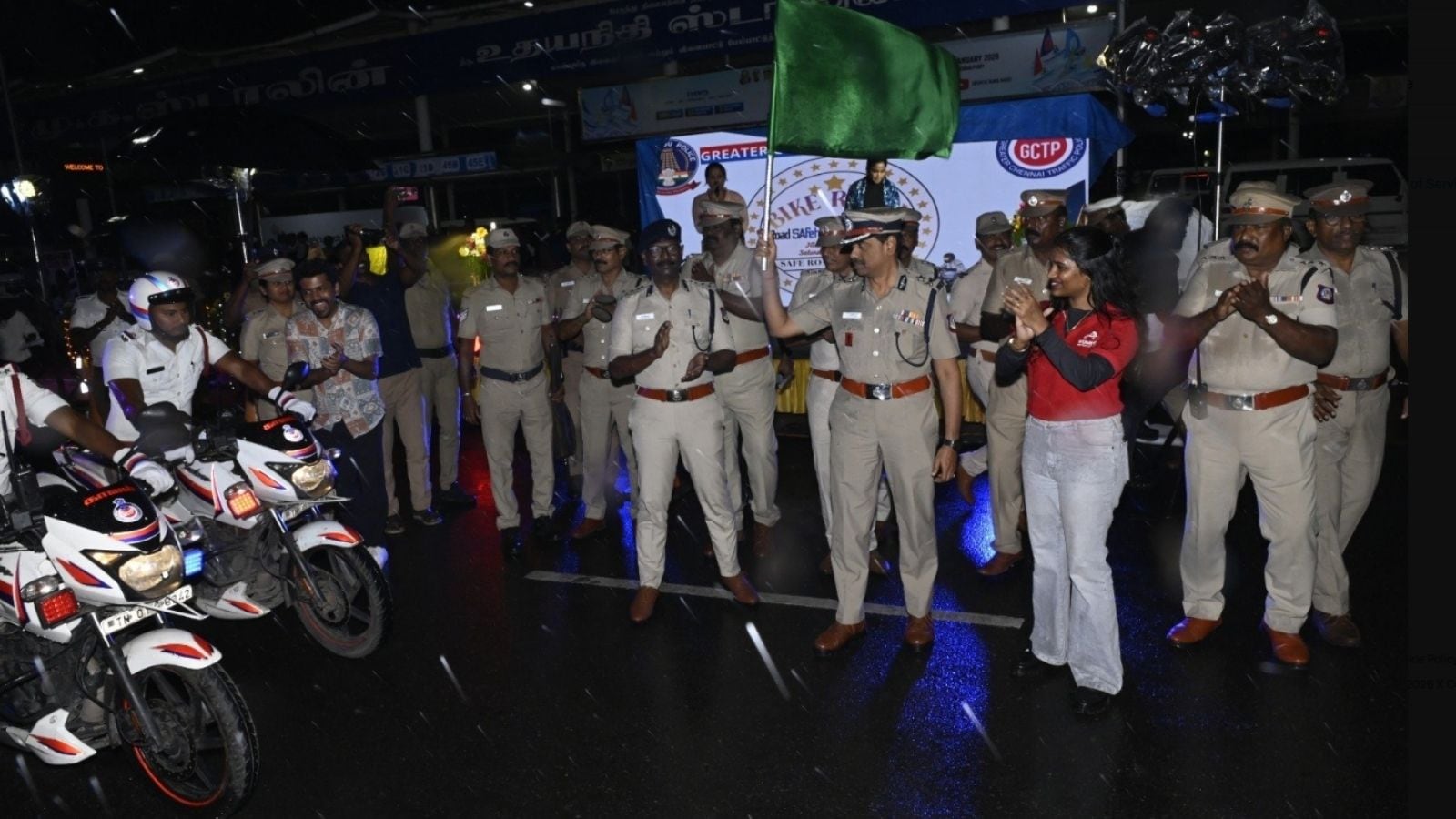 Sadak Suraksha Abhiyan 2026 | சாலை பாதுகாப்பு விழிப்புணர்வு மாதம் : சென்னையில் 'சூப்பர் பைக்' பேரணியைத் தொடங்கி வைத்தார் கூடுதல் ஆணையர்!