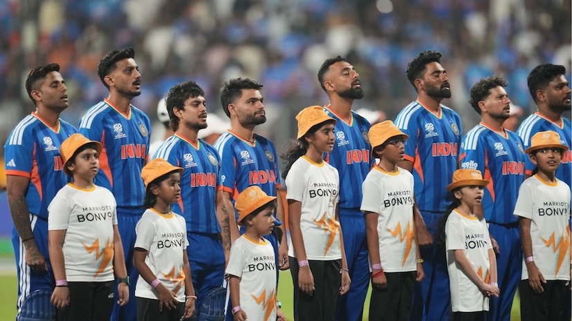 இந்திய உத்தேச அணி : அபிஷேக் சர்மா, சஞ்சு சாம்சன் (விக்கெட் கீப்பர்), இஷன் கிஷான், திலக் வர்மா, சூர்யகுமார் யாதவ் (கேப்டன்), ஷிவம் துபே, ஹர்திக் பாண்டியா, அக்ஷர் படேல், வருண் சக்கரவர்த்தி, ஹர்ஸ்திப் சிங், ஜஸ்புரித் பும்ரா இந்திய உத்தேச அணி : அபிஷேக் சர்மா, சஞ்சு சாம்சன் (விக்கெட் கீப்பர்), இஷன் கிஷான், திலக் வர்மா, சூர்யகுமார் யாதவ் (கேப்டன்), ஷிவம் துபே, ஹர்திக் பாண்டியா, அக்ஷர் படேல், வருண் சக்கரவர்த்தி, ஹர்ஸ்திப் சிங், ஜஸ்புரித் பும்ரா