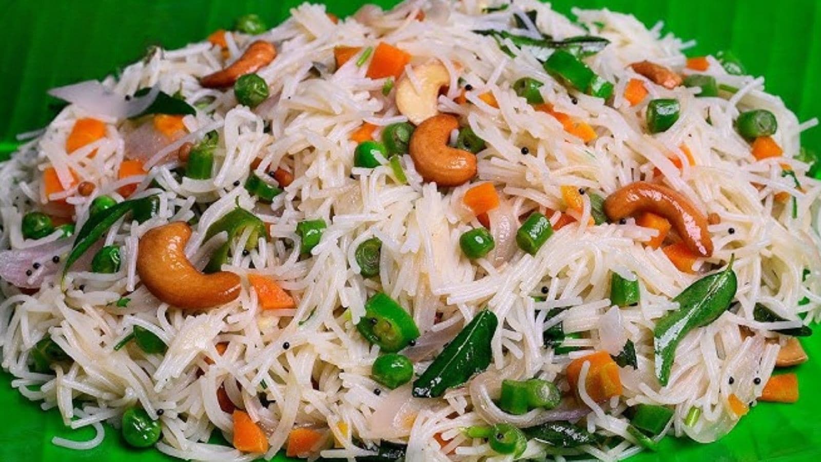 ரமலான் நோன்புக்கு வெஜிடபிள் சேமியா உப்புமா.. இப்படி செஞ்சு பாருங்க நாள் முழுக்க ஆற்றல் தரும்..! | லைப்ஸ்டைல் போட்டோகேலரி - News18 தமிழ்