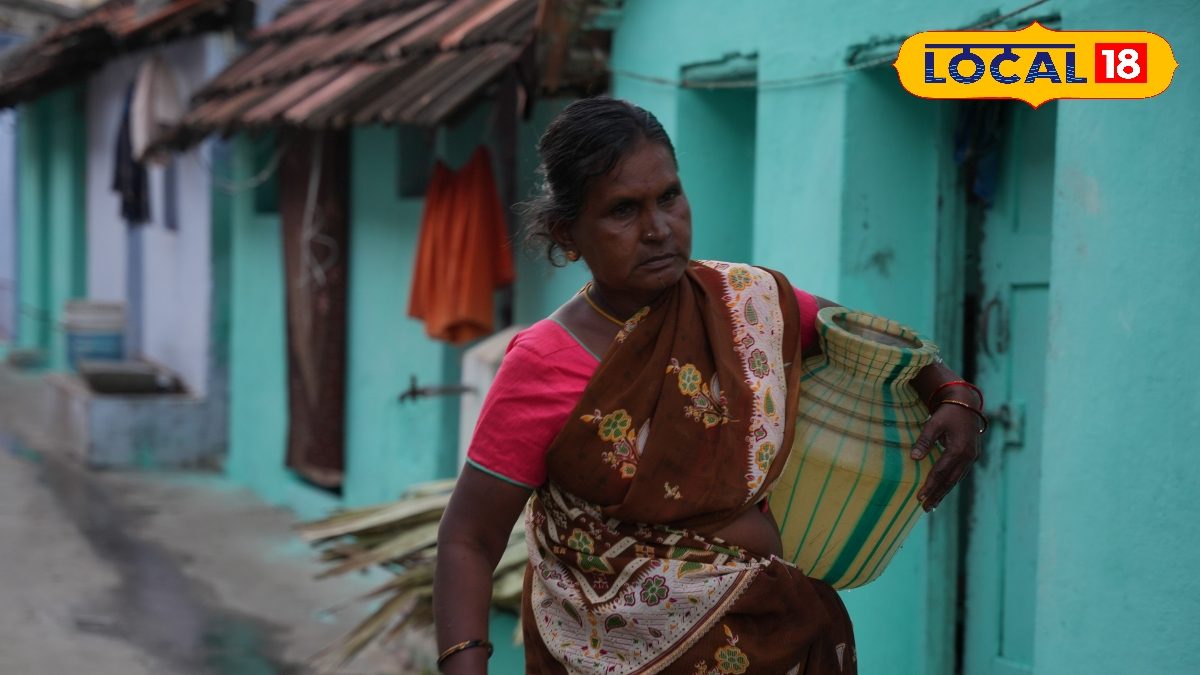 2023 வெள்ளத்தில் அடித்துச் சென்ற தண்ணீர் தொட்டி.. இன்றும் கழிப்பறை இன்றி அவதிப்படும் பெண்கள்