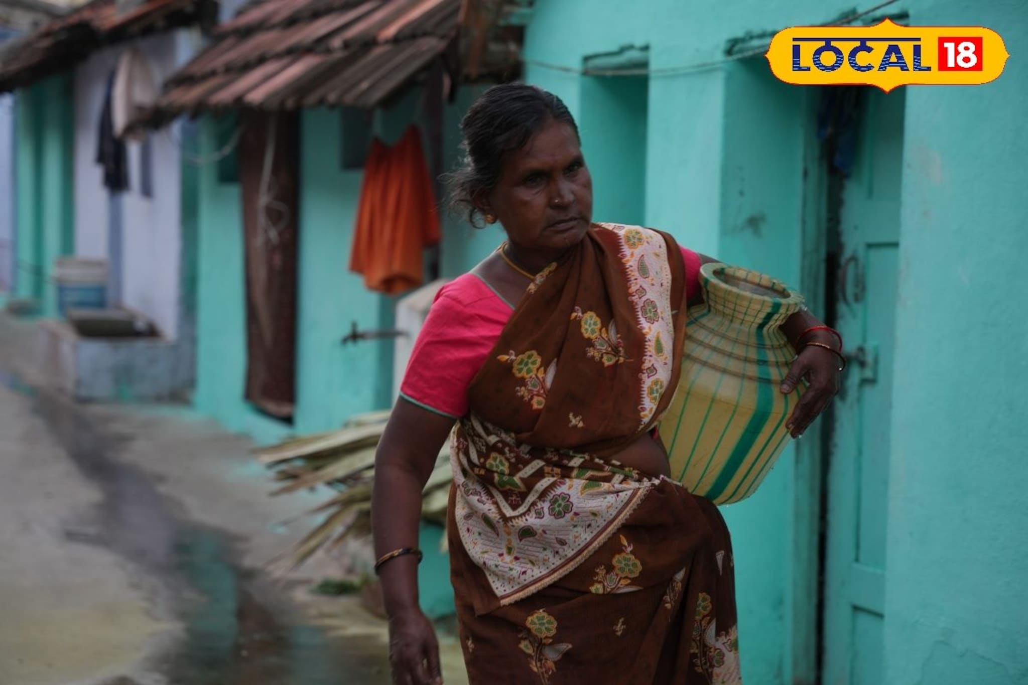 2023 வெள்ளத்தில் அடித்துச் சென்ற தண்ணீர் தொட்டி.. இன்றும் கழிப்பறை இன்றி அவதிப்படும் பெண்கள்