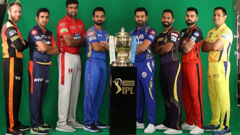 19வது ஐபிஎல் கிரிக்கெட் தொடர் இன்று தொடங்கும் நிலையில், முதல் ஆட்டத்தில் நடப்பு சாம்பியன் பெங்களூரு, ஐதராபாத் அணிகள் பலப்பரீட்சை நடத்துகின்றன. இன்று தொடங்கி மே 31ஆம் தேதி வரை நடைபெறும் ஐபிஎல் கிரிக்கெட் திருவிழாவில் மொத்தமுள்ள 10 அணிகளும் தலா 14 போட்டிகளில் விளையாடுகின்றன. சென்னை, மும்பை, கொல்கத்தா, பெங்களூரு உள்ளிட்ட 13 மைதானங்களில் மொத்தம் 70 லீக் ஆட்டங்கள் நடைபெறுகின்றன. 19வது ஐபிஎல் கிரிக்கெட் தொடர் இன்று தொடங்கும் நிலையில், முதல் ஆட்டத்தில் நடப்பு சாம்பியன் பெங்களூரு, ஐதராபாத் அணிகள் பலப்பரீட்சை நடத்துகின்றன. இன்று தொடங்கி மே 31ஆம் தேதி வரை நடைபெறும் ஐபிஎல் கிரிக்கெட் திருவிழாவில் மொத்தமுள்ள 10 அணிகளும் தலா 14 போட்டிகளில் விளையாடுகின்றன. சென்னை, மும்பை, கொல்கத்தா, பெங்களூரு உள்ளிட்ட 13 மைதானங்களில் மொத்தம் 70 லீக் ஆட்டங்கள் நடைபெறுகின்றன.