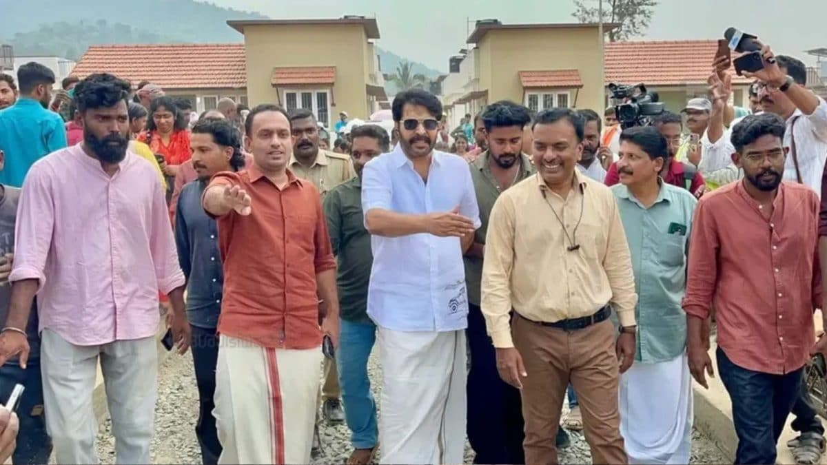 "ஏன் இப்படி என்னுடன் வருகிறீர்கள்?" - அரசியல் கட்சி மாவட்டச் செயலாளரால் நடிகர் மம்மூட்டி அதிருப்தி!