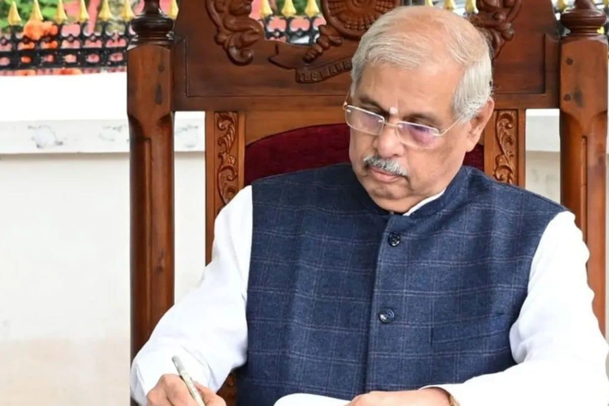 “அதிமுக – திமுக இணைந்து ஆட்சி அமைக்க முன்வந்தால் ஏற்கத் தயார்” – ஆளுநர் அர்லேகர்
