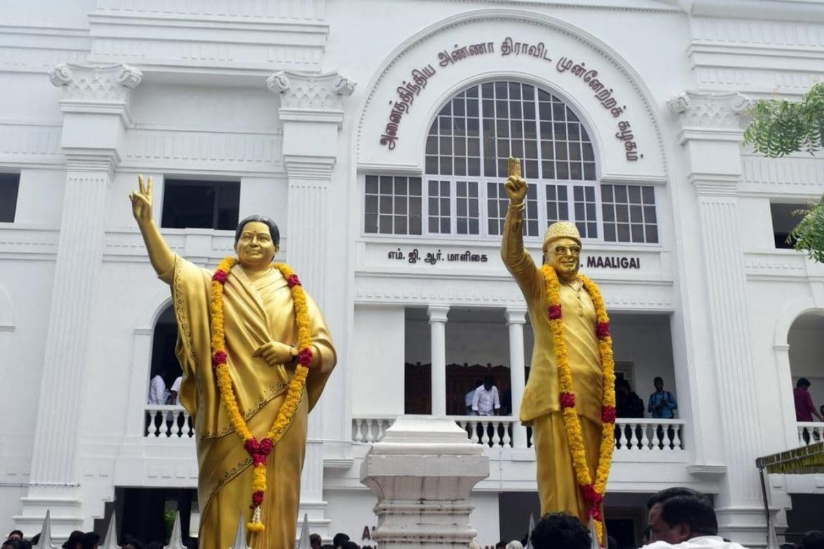 அதிமுக கூட்டணியில் இருந்து விலகல்? புரட்சி பாரதம் கட்சி இன்று முடிவு