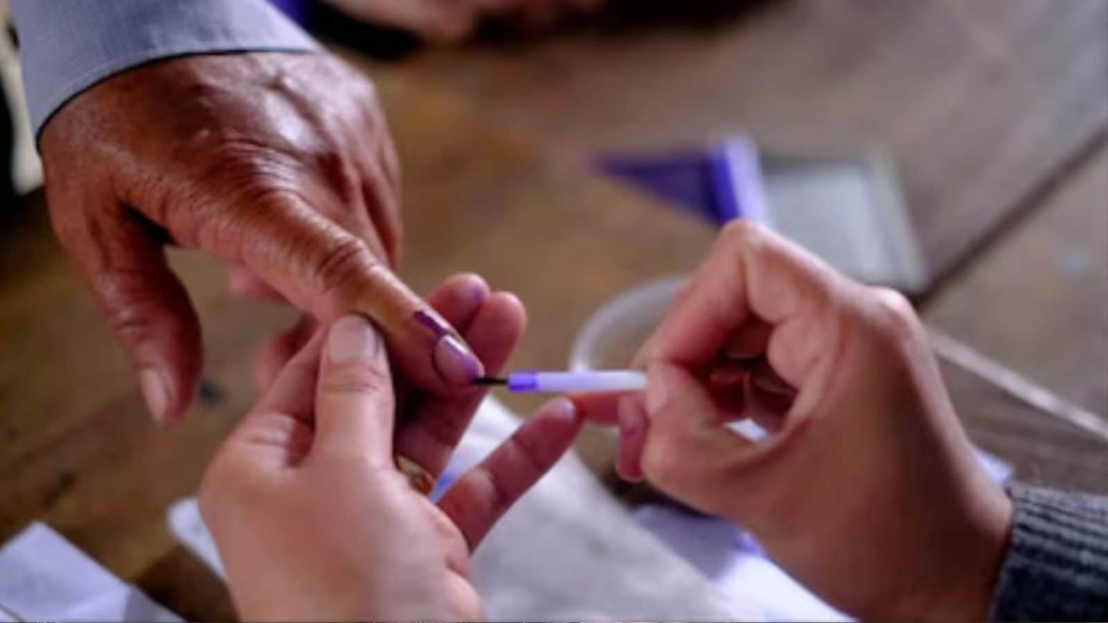 Election 2026 Live Updates | தமிழ்நாட்டில் 234 தொகுதிகளிலும் இன்று சட்டமன்றத் தேர்தல் - 7 மணிக்கு வாக்குப்பதிவு தொடக்கம்!