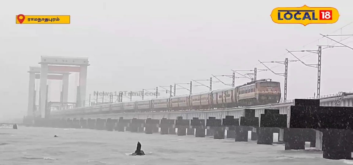 பலத்த காற்றுடன் கொட்டிய மழை.. பாதி வழியில் நிறுத்தப்பட்ட ரயில்கள்.. முழு விவரம் இதோ !