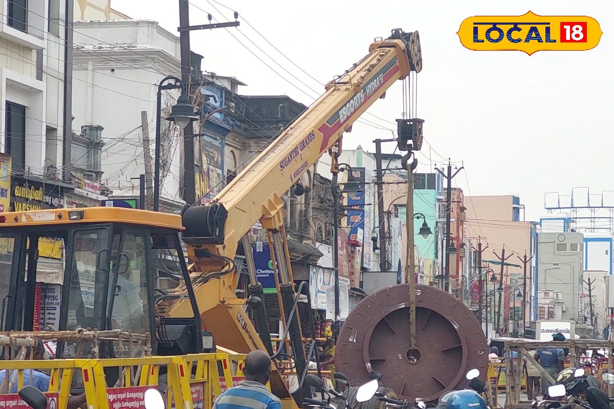 மதுரை சித்திரை திருவிழா களைகட்டுது… ₹40 லட்சம் செலவில் புதிய சக்கரத்துடன் தேர் ரெடி...