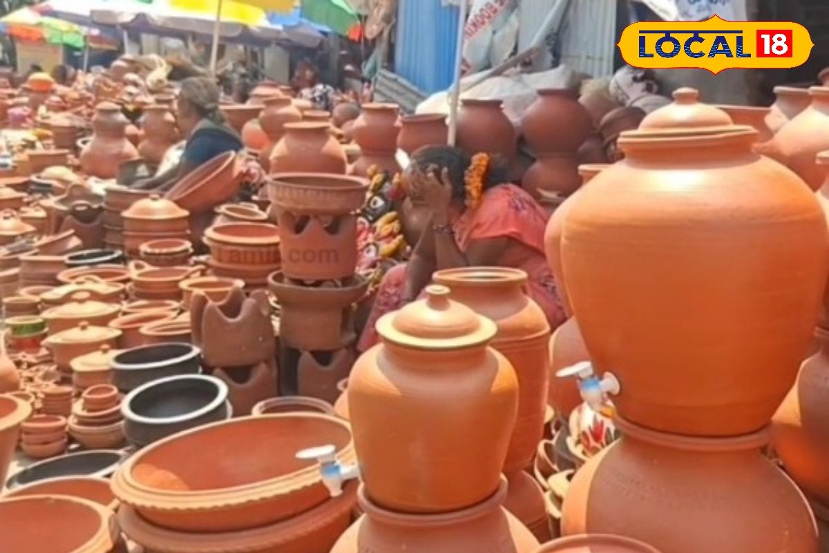 100 டிகிரியை தாண்டிய கோடை வெயில்... புதுச்சேரியில் சூடு பிடிக்கும் மண்பானை விற்பனை !