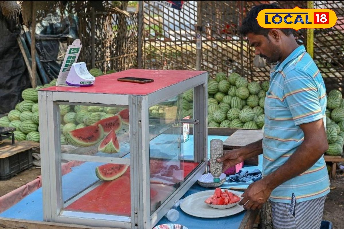 வெயிலின் கொடுமை அதிகரிப்பு: புதுச்சேரியில் களைகட்டும் தர்பூசணி விற்பனை !
