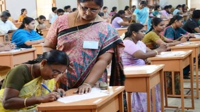பணியில் உள்ள ஆசிரியர்களுக்கு தமிழ்நாடு ஆசிரியர் தேர்வு வாரியம் மூலம் நடத்தப்பட்ட சிறப்பு 'டெட்' (Teacher Eligibility Test) தேர்வு முடிவுகள் வெளியிடப்பட்டுள்ளன.