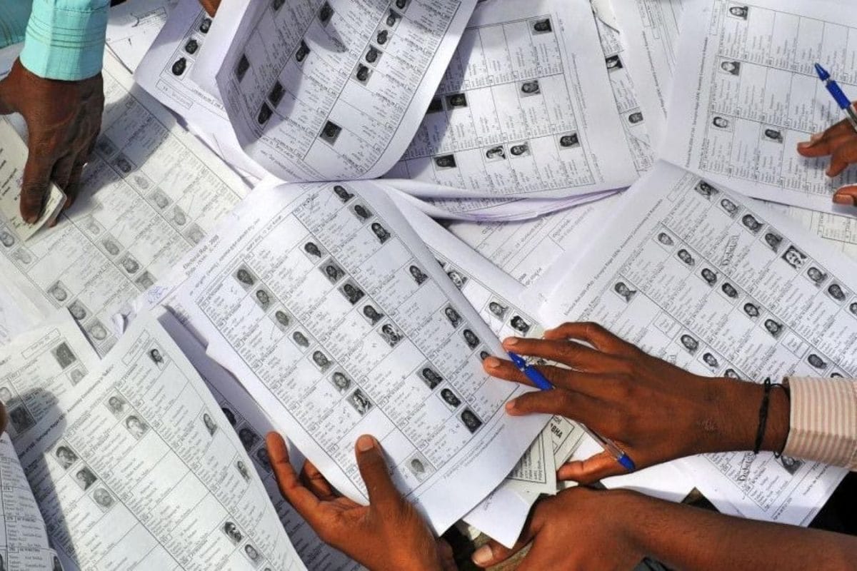 2026 சட்டமன்ற தேர்தலுக்கான வாக்காளர் தகவல் சீட்டு விநியோகம் தொடங்கியது