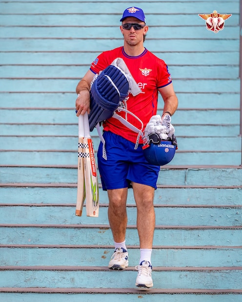  லக்னோ சூப்பர் ஜெயண்ட்ஸ் எதிர்பார்க்கப்படும் ப்ளேயிங் 11 வீரர்கள் : மிட்செல் மார்ஷ், எய்டன் மார்க்ரம், ரிஷப் பண்ட் (கேப்டன் & விக்கெட் கீப்பர்), நிக்கோலஸ் பூரன், ஆயுஷ் படோனி, அப்துல் சமத், அன்றிச் நோர்ட்ஜே, முகமது ஷமி, அவேஷ் கான், மயங்க் யாதவ் மற்றும் திக்வேஷ் ரதி.