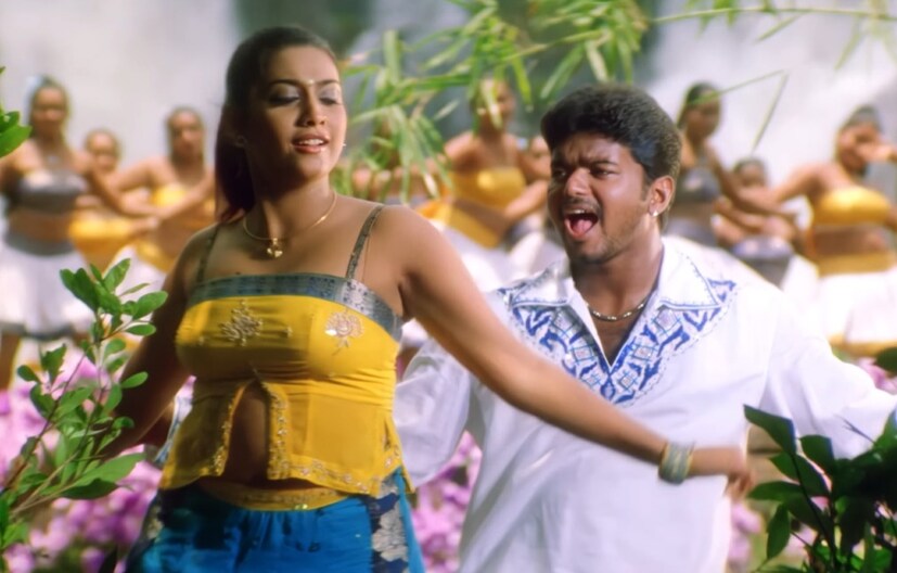  இந்த வெற்றியால் தென்னிந்திய சினிமாவில் முக்கிய நாயகர்களான மகேஷ் பாபு, உபேந்திரா, ஜூனியர் என்டிஆர், நாகார்ஜுனா, பாலகிருஷ்ணா ஆகியோருடன் ஜோடியாக நடித்தார். 3 ஆண்டுகளில் டாப் ஹீரோயினாக வலம்வந்த ரக்சிதா, தமிழில் இரண்டாவது படமாக விஜய்யின் 'மதுர' படத்தில் நடித்தார். இந்தப் படத்தில் இவரின் 'பம்பர கண்ணு', 'ஐஸ் கட்டி' உள்ளிட்ட பாடல்கள் இன்றளவும் பிரபலம்.