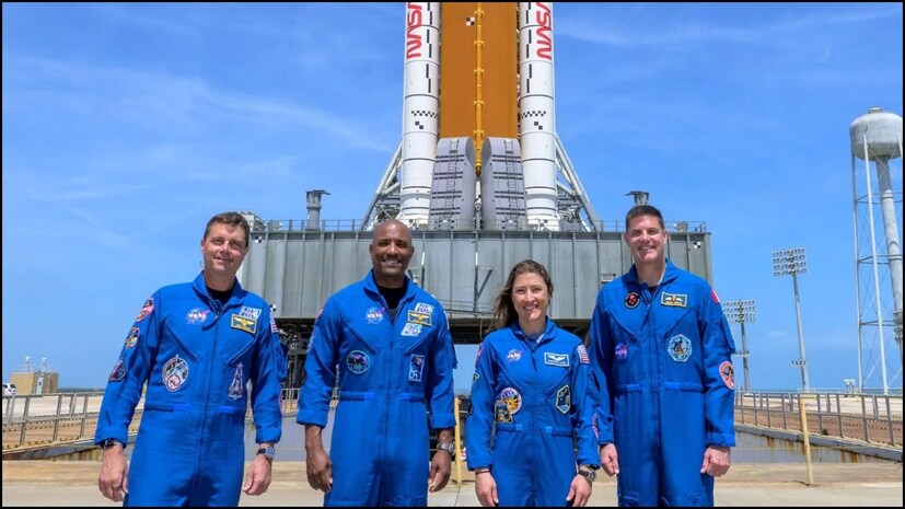  ‘ஆர்ட்டெமிஸ் 2’ எனப் பெயரிடப்பட்ட இந்த திட்டத்தில், நாசா விண்வெளி வீரர்களான ரீட் வைஸ்மேன், விக்டர் குளோவர், கிறிஸ்டினா கோச், மற்றும் கனடா விண்வெளி வீரரான ஜெர்மி ஹேன்சன் ஆகியோர் 10 நாட்கள் பயணமாக நிலவை சுற்றிவரவுள்ளனர். பூமியைச் சுற்றி ஒரு நாள் பயணித்த பிறகு, ஓரியன் விண்கலம் அவர்களை நிலவை நோக்கி அழைத்துச் செல்லும்.