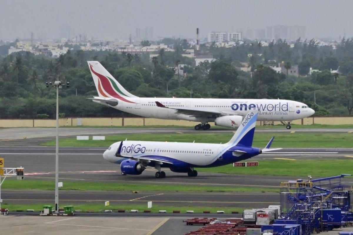 தேர்தலுக்காக சொந்த ஊர் சென்று சென்னை திரும்புவோருக்கு ஷாக்.. விமான கட்டணம் பல மடங்கு உயர்வு!