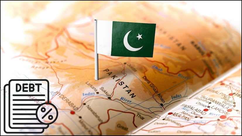 ஆம், முதற்கட்ட பேச்சுவார்த்தைக்கு முன்பே பாகிஸ்தான் தனது தூதரக வழித்தடங்கள் மூலமாக ஈரானுக்கு ஒரு பகிரங்கமான எச்சரிக்கையை அனுப்பியது. அதில், சவுதி அரேபியாவுடனான பாதுகாப்பு ஒப்பந்தத்தின்படி, மத்திய கிழக்கில் போர் தீவிரமடைந்தால் தாங்கள் சவுதி பக்கம் நின்று போரிட சட்டப்படி கடமைப்பட்டுள்ளதாக பாகிஸ்தான் தெளிவுபடுத்தியது. அதாவது, பேச்சுவார்த்தைக்கு உடன்படாமல் போனால், பாகிஸ்தானும் சவுதி அரேபியாவுடன் சேர்ந்து ஈரானுக்கு எதிராக போரிடும் என மறைமுகமாக எச்சரிக்கப்பட்டுள்ளது. ஆம், முதற்கட்ட பேச்சுவார்த்தைக்கு முன்பே பாகிஸ்தான் தனது தூதரக வழித்தடங்கள் மூலமாக ஈரானுக்கு ஒரு பகிரங்கமான எச்சரிக்கையை அனுப்பியது. அதில், சவுதி அரேபியாவுடனான பாதுகாப்பு ஒப்பந்தத்தின்படி, மத்திய கிழக்கில் போர் தீவிரமடைந்தால் தாங்கள் சவுதி பக்கம் நின்று போரிட சட்டப்படி கடமைப்பட்டுள்ளதாக பாகிஸ்தான் தெளிவுபடுத்தியது. அதாவது, பேச்சுவார்த்தைக்கு உடன்படாமல் போனால், பாகிஸ்தானும் சவுதி அரேபியாவுடன் சேர்ந்து ஈரானுக்கு எதிராக போரிடும் என மறைமுகமாக எச்சரிக்கப்பட்டுள்ளது.