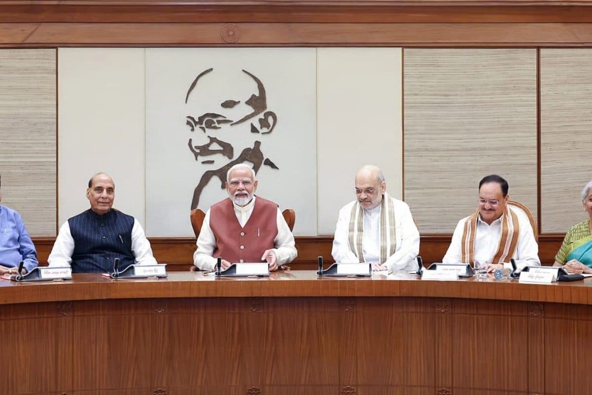 மேற்கு ஆசிய சூழல்: எரிசக்தி பாதுகாப்பை உறுதி  செய்யும் இந்தியா