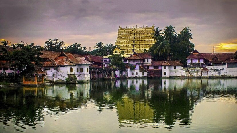 பணக்கார கோயில் என்றவுடன் முதலில் நினைவுக்கு வருவது கேரளாவில் உள்ள ஸ்ரீ பத்மநாப சுவாமி கோயில் தான். இது இந்தியாவின் பணக்கார கோயிலாகக் கருதப்படுகிறது. அனந்த பத்மநாப சுவாமி கோயிலில் ₹1.2 டிரில்லியனுக்கும் அதிகமான மதிப்புள்ள புதையல்கள் இருப்பதாக மதிப்பிடப்பட்டுள்ளது. மேலும், நாணயங்கள், நகைகள் மற்றும் சிலைகள் உட்பட சுமார் 1,500 டன் தங்கம் இங்கு இருப்பதாக நம்பப்படுகிறது. 2011-ஆம் ஆண்டில், கோயிலின் சில ரகசியப் புதையல்கள் வெளிப்படுத்தப்பட்டபோது, இக்கோயில் உலகம் முழுவதும் கவனத்தையும் ஈர்த்தது.