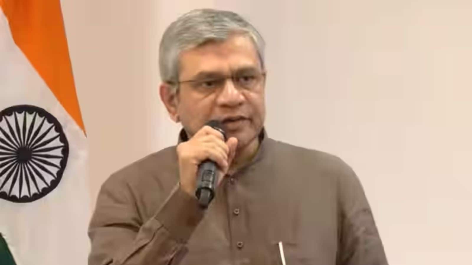 அஸ்வினி வைஷ்ணவ்
